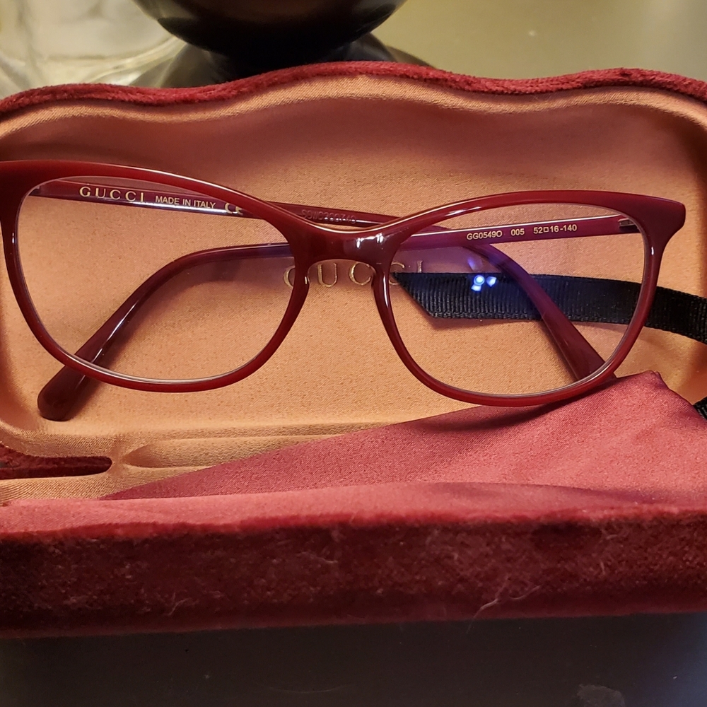 Gucci burgundy eyeglasses 😍 - Picture 2 of 12
